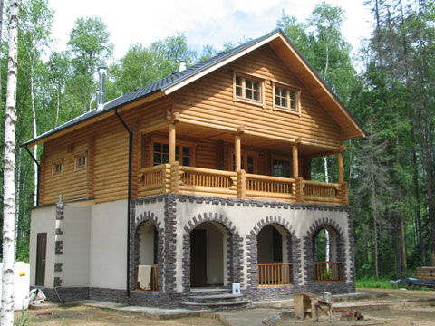 Комбинированные деревянные дома