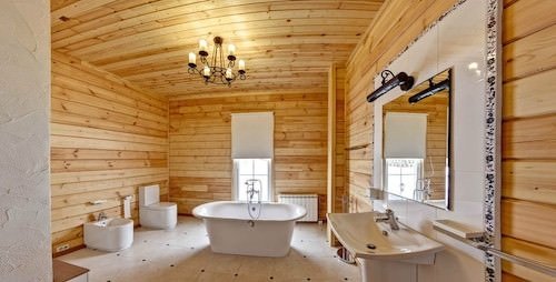 Статья Как сделать ванную комнату в деревянном доме?